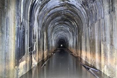 BOULDER WICKES TUNNEL